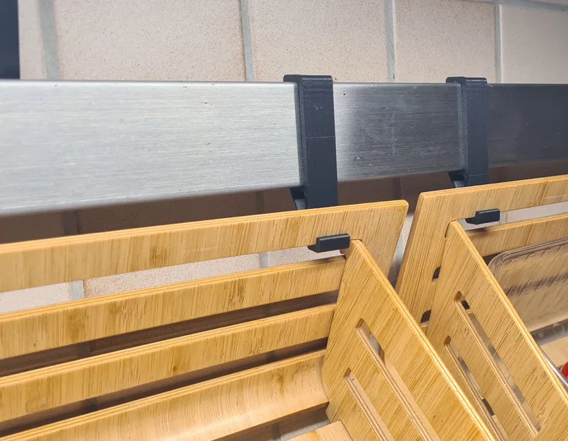 Móc giữ cho băng bếp kiểu captive dài 45mm - Image 1