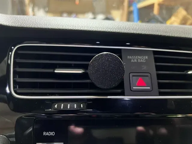 Giá đỡ hương liệu gắn cửa gió ô tô - Image 3