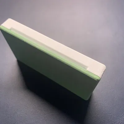 Hộp đựng kính áp tròng cho ba cặp kính