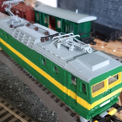 Đầu máy xe lửa 162/3 kiểu Peršing Kastle tỷ lệ 1/87 H0