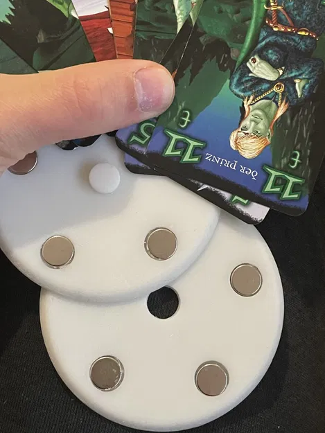 Giá đỡ bài bài chơi với khóa từ tính - Image 2