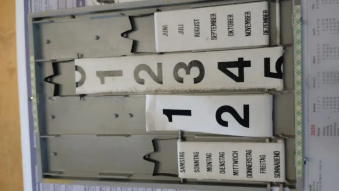 Bánh xe thay thế cho lịch treo tường cổ điển - Image 2