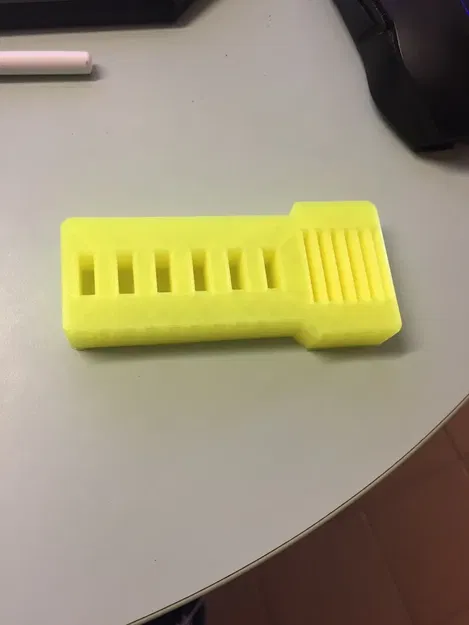 Giá đỡ USB cho bàn làm việc gọn gàng hơn - Image 2