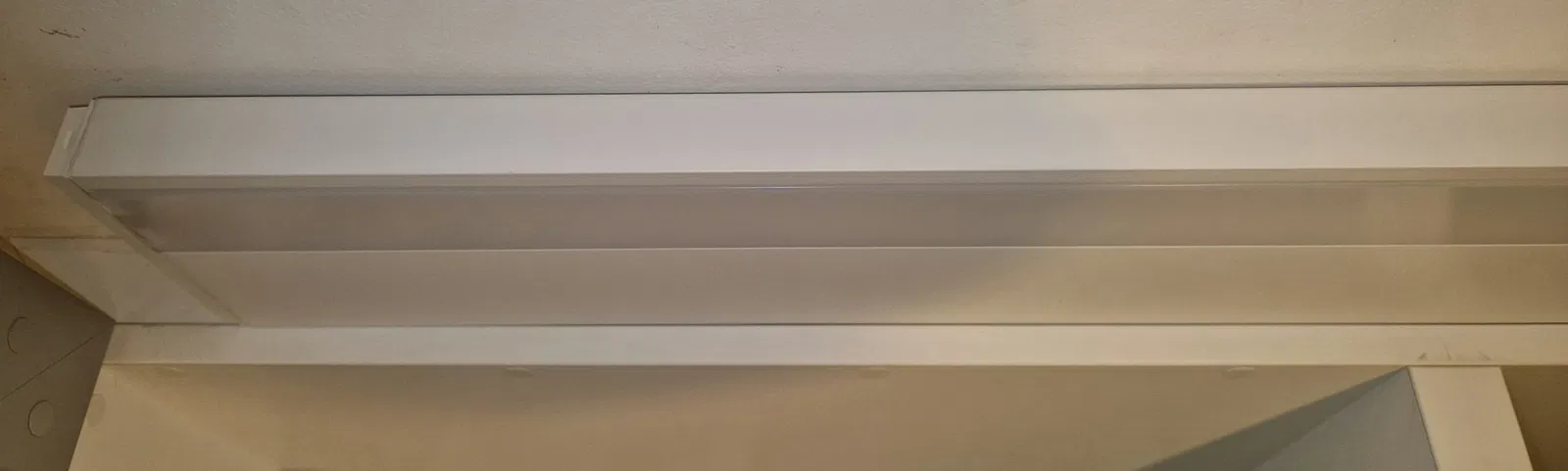 Giá treo đèn LED Ikea GODMORGON gắn trần - Image 2