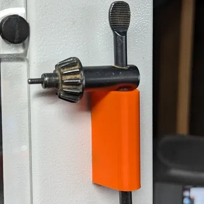 Giá đỡ chìa khóa kẹp từ tính cho máy khoan cột