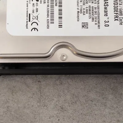 Hệ thống NAS từ thùng máy AeroCool DS Cube