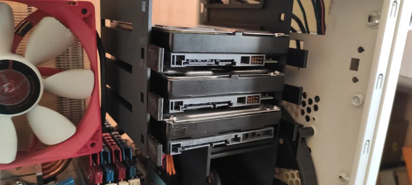 Hệ thống NAS từ thùng máy AeroCool DS Cube - Image 6