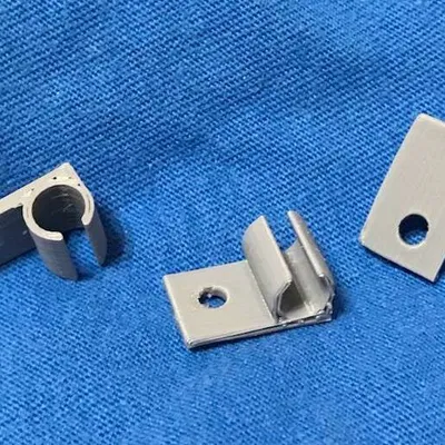 Giá đỡ cáp Ethernet gắn tường kiểu vít