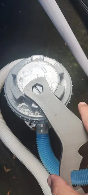 Mở nắp cho bộ phân phối clo Kokido ngoài trời - Image 2