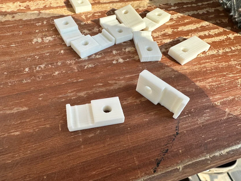 Kẹp dây phẳng cho đèn LED ngoài trời Govee - Image 2