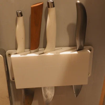 Giá đỡ dao bếp gắn cửa tủ lưu trữ