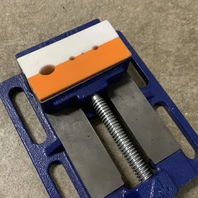 Máng mềm cho kẹp máy khoan gang 4 inch IRWIN