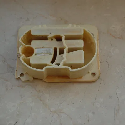 Bản thay thế khóa cho cửa sổ mái "Roto