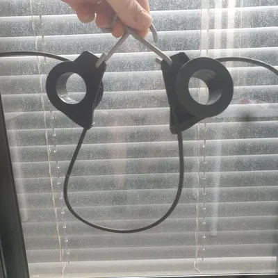 Giá đỡ cáp quang gắn trên cột