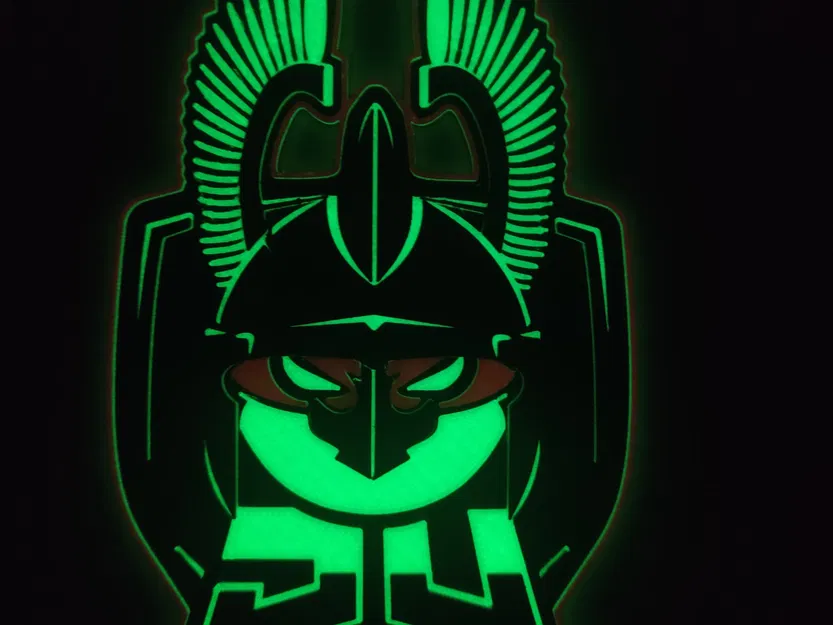 Biểu tượng đội CTF P4 với hiệu ứng phát sáng trong bóng tối - Image 3