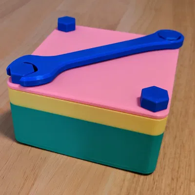 Hộp đồ chơi cho trẻ em: Cờ lê và đai ốc