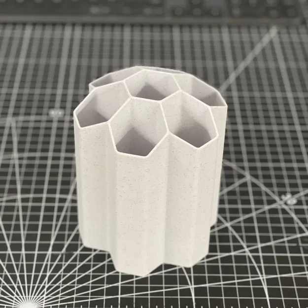 Giá đỡ bút hình lục giác cho bàn làm việc - Image 2