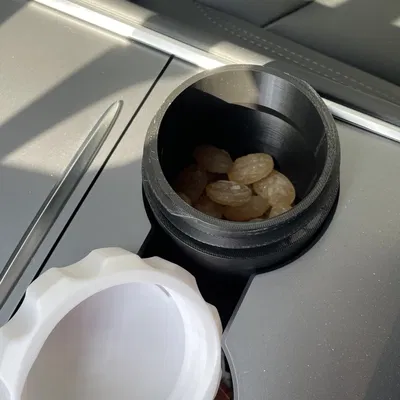 Giá đỡ kẹo ô tô vừa vặn với hộp đựng cốc