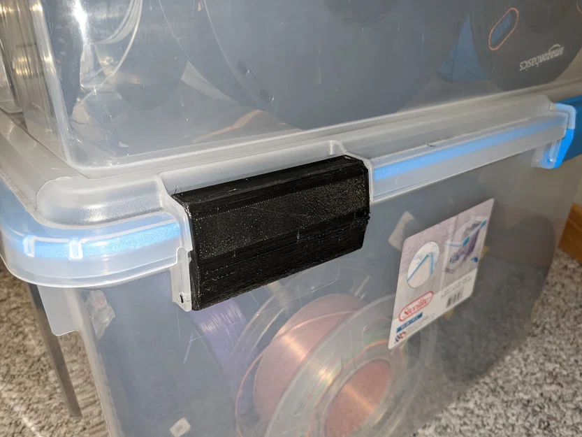 Nắp chốt thay thế cho hộp đệm Sterilite 54qt (2022) - Image 3