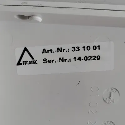 Nút xả nước toilet Friatec thay thế cho hệ thống âm tường