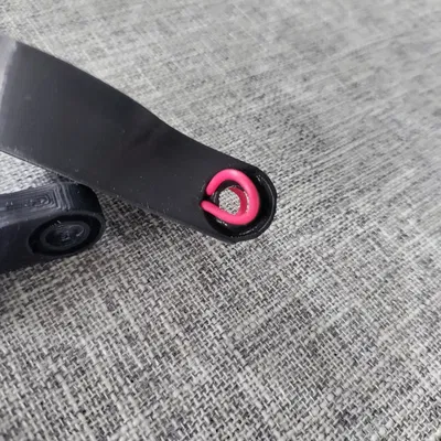 Giá đỡ micro t.bone SC-300 chống xoắn vặn