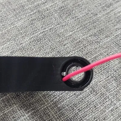 Giá đỡ micro t.bone SC-300 chống xoắn vặn