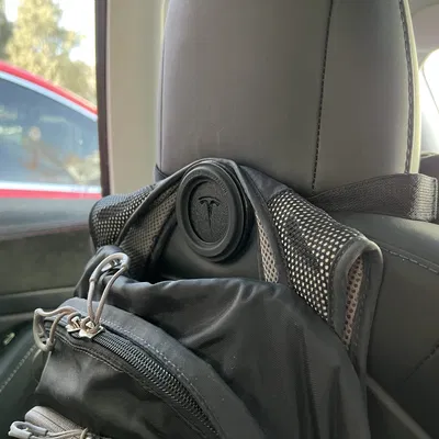 Móc ghế Magsafe cho Tesla Model 3/Y