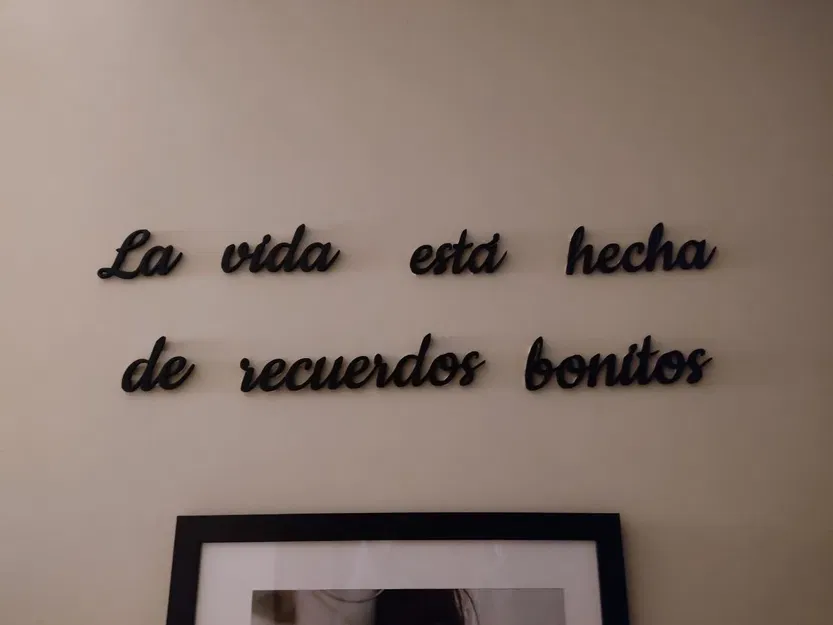 Chữ trang trí "La vida está hecha de recuerdos bonitos - Image 1