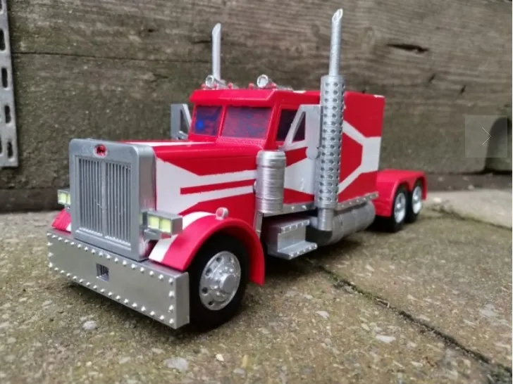 Xe tải Peterbilt chi tiết với rơ moóc tùy chỉnh - Image 1