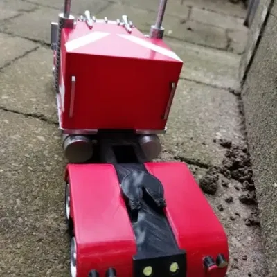 Xe tải Peterbilt chi tiết với rơ moóc tùy chỉnh