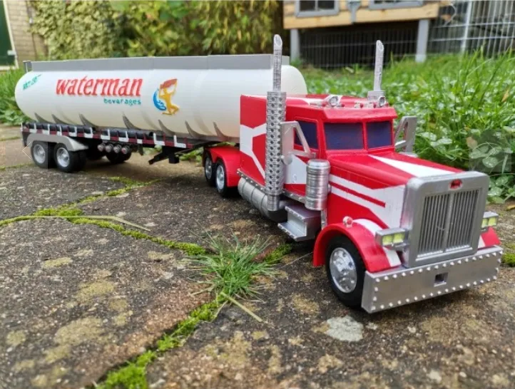 Xe tải Peterbilt chi tiết với rơ moóc tùy chỉnh - Image 4