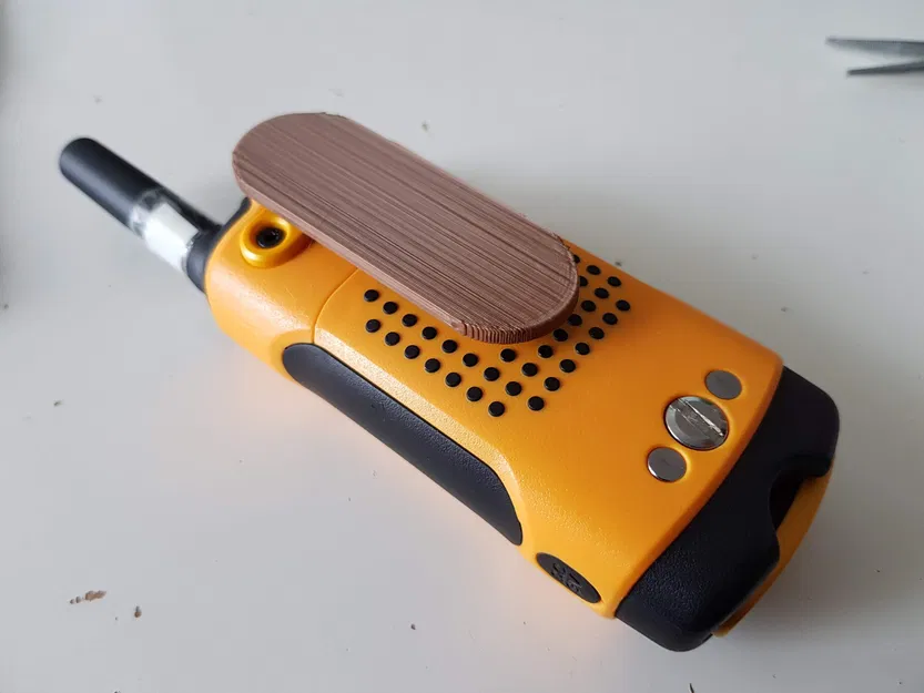 Kẹp thắt lưng cho bộ đàm Motorola T80 Extreme - Image 1