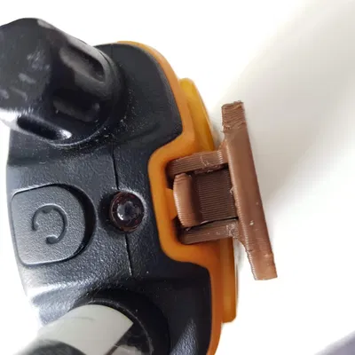 Kẹp thắt lưng cho bộ đàm Motorola T80 Extreme