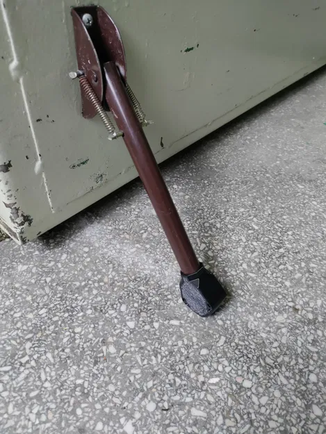 Chân cao su cho chặn cửa lò xo 18mm với bộ giảm âm thanh - Image 1