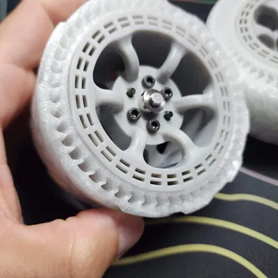 Bánh xe và lốp cho xe RC tỉ lệ 1/8 hoặc 1/10