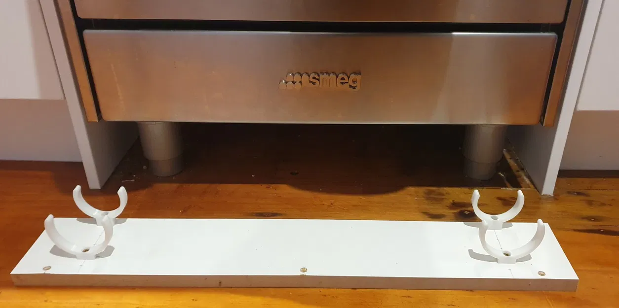 Giá đỡ kickboard cho lò nướng Smeg in 3D - Image 2