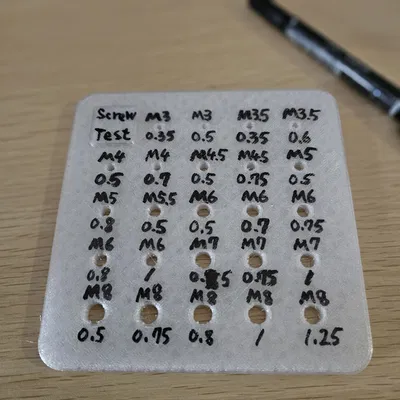 Kiểm tra kích thước lỗ vít cho in 3D không nứt