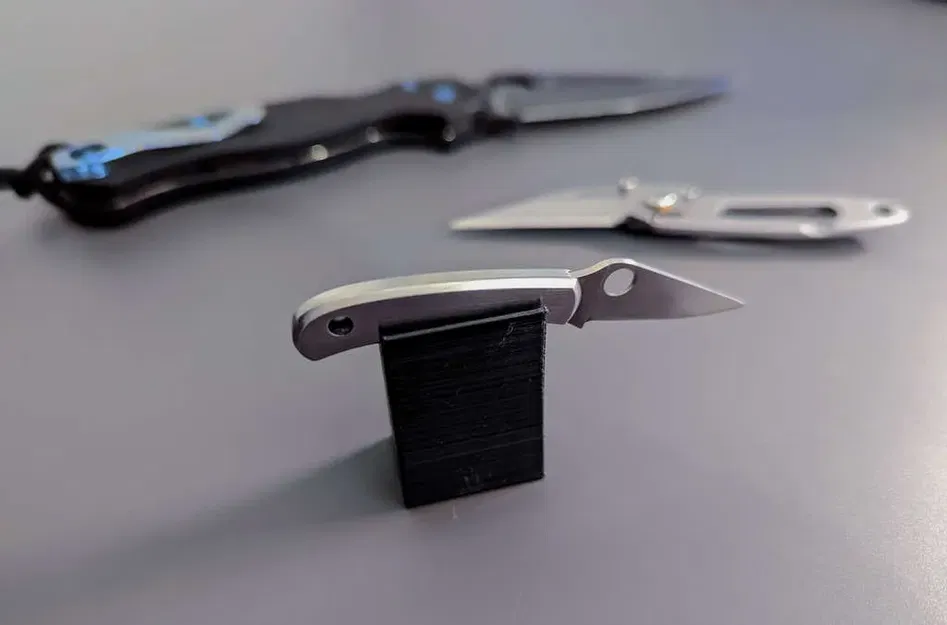 Giá đỡ cho những con dao nhỏ như CRKT Peck và Spyderco Bug - Image 1
