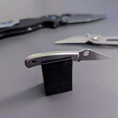 Giá đỡ cho những con dao nhỏ như CRKT Peck và Spyderco Bug