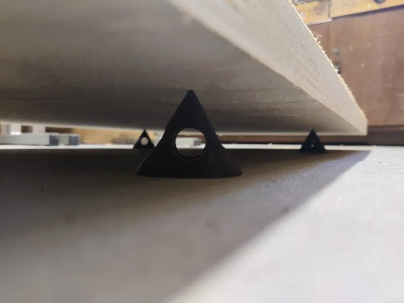 Giá đỡ sơn hình chóp cho thợ sơn - Image 3