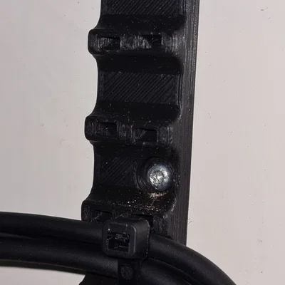 Giá đỡ cáp nhiều kích thước để gắn trên bề mặt