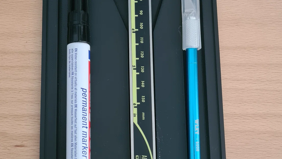 Khay đựng thước kẹp 150mm bảo vệ bàn làm việc - Image 1