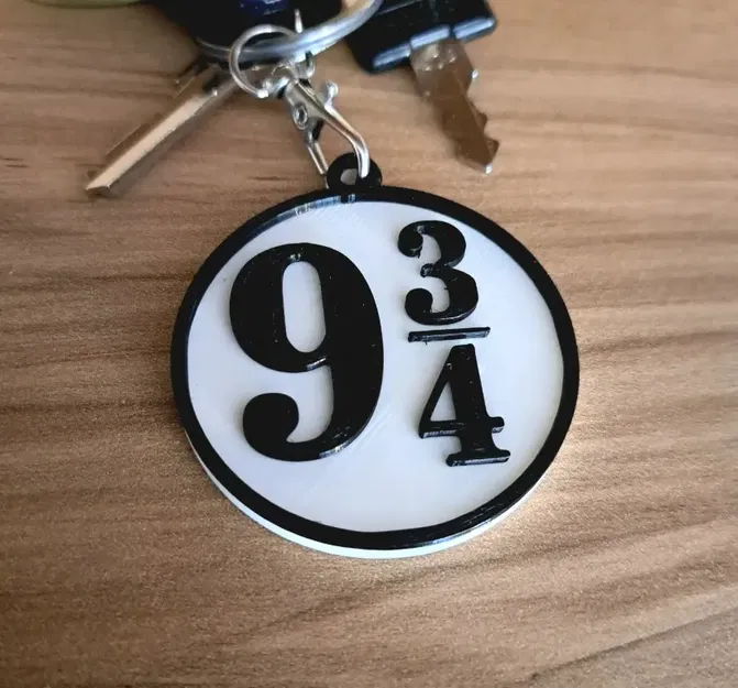 Móc khóa hình chìa khóa ga 9 3/4 của Harry Potter - Image 1