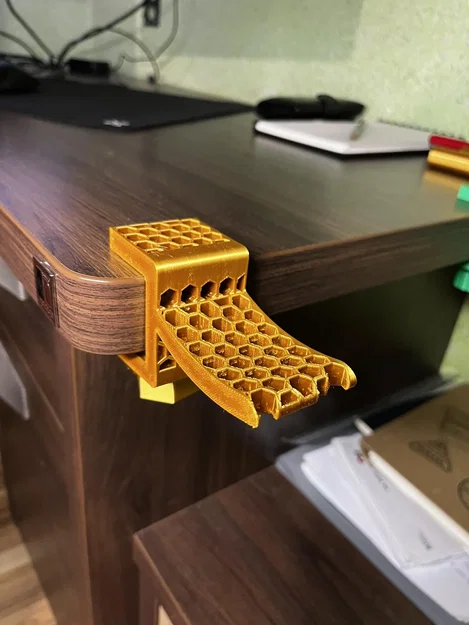 Giá đỡ tai nghe hình lục giác cho bàn làm việc - Image 1