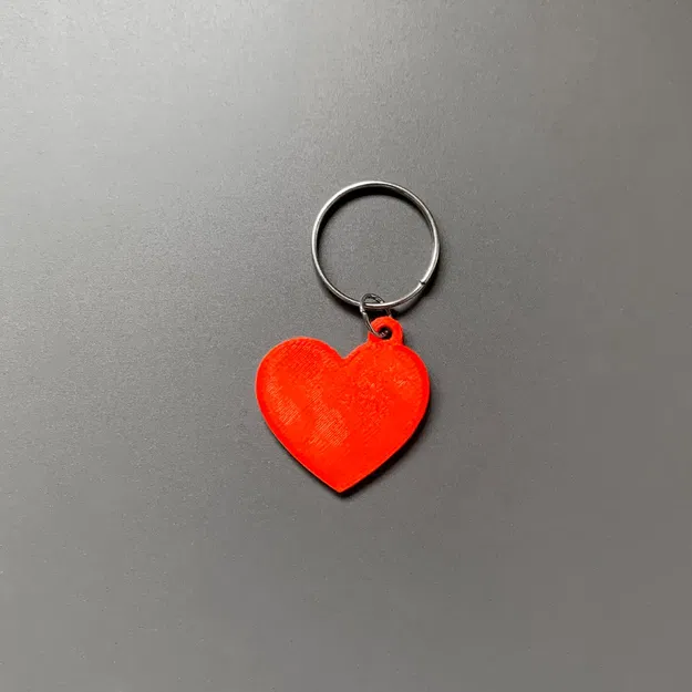 Móc chìa khóa hình trái tim thiết kế tinh tế - Image 1