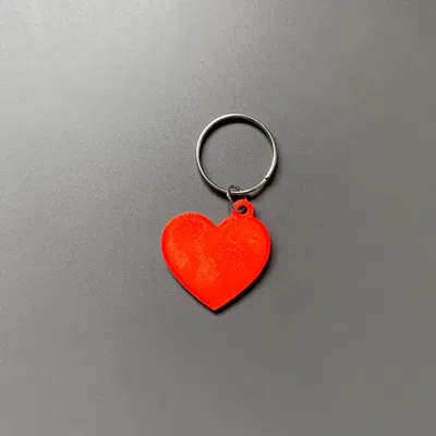 Móc chìa khóa hình trái tim thiết kế tinh tế