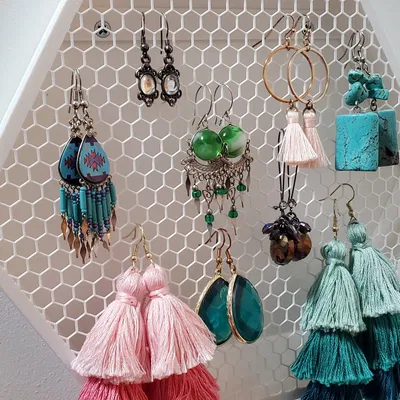 Giá đỡ hoa tai hình lục giác gắn tường