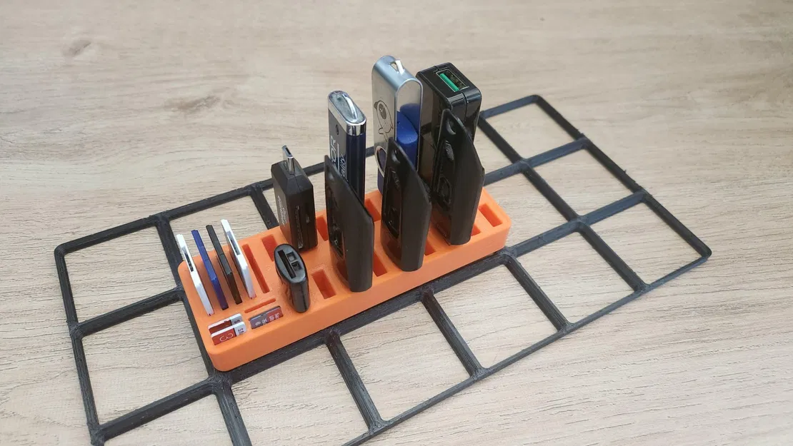 Giá đỡ USB và thẻ SD 3x1 Gridfinity - Image 1