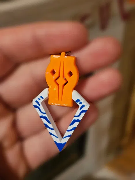 Bông tai xoay Ahsoka Tano có thể kết hợp màu sắc - Image 1