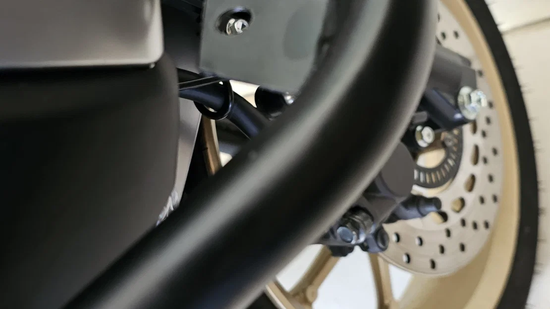 YAMAHA NMAX 155 V2 2022 CRUSHBAR TPU VÀ NẮP KẾT NỐI - Image 2